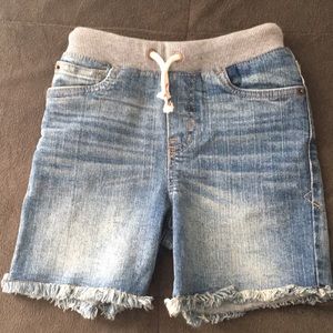 Toddler girl or boy  jeans shorts 3T.